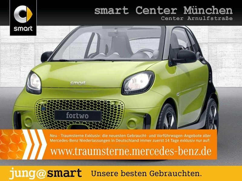 Grün Gebraucht 2021 Smart ForTwo Electric Drive Passion Coupé | 11.990 € (Etwas zu teuer) - Bild 1/3