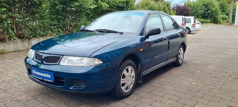 Grün Gebraucht 1996 Mitsubishi Carisma Limousine | 1.499 € (Guter Preis) - Bild 1/4