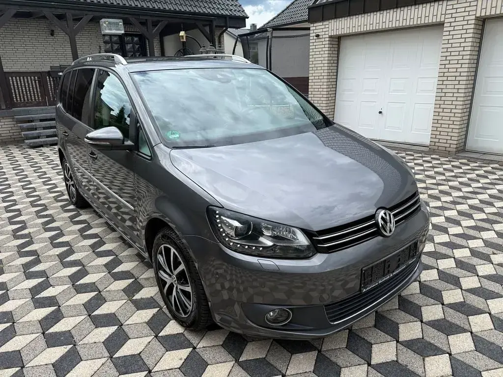 Gebraucht VW Touran S 140 PS (102 kW) 2013 Grau Van / Kleinbus