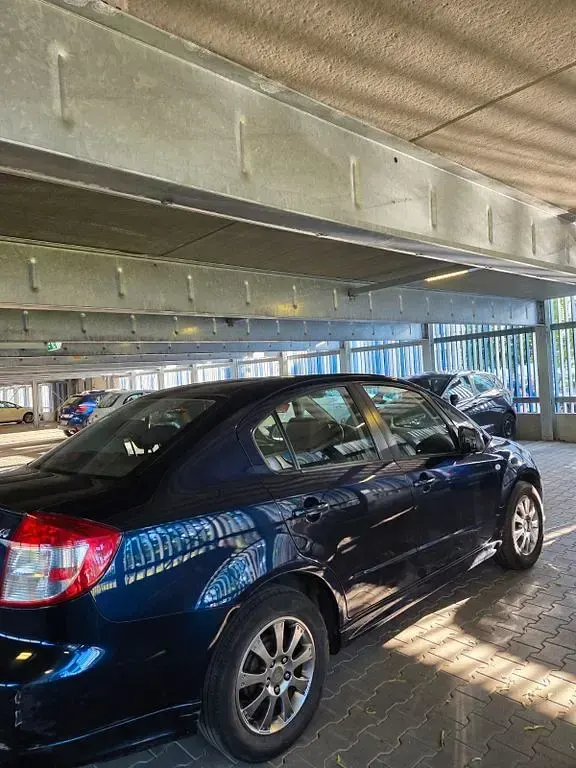Gebraucht Suzuki SX4 107 PS (78 kW) 2008 Blau Limousine