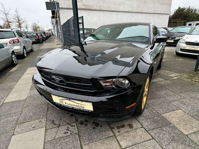Schwarz Gebraucht 2010 Ford Mustang Coupé | 16.990 € (Fairer Preis) - Bild 1/4