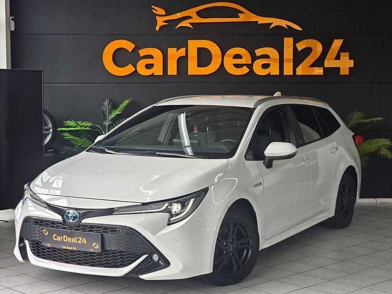 Weiß Gebraucht 2022 Toyota Corolla Team Limousine | 20.799 € (Superpreis) - Bild 1/4