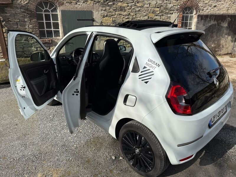 Weiß Gebraucht 2022 Renault Twingo Urban Night Kleinwagen | 13.400 € (Guter Preis) - Bild 1/4