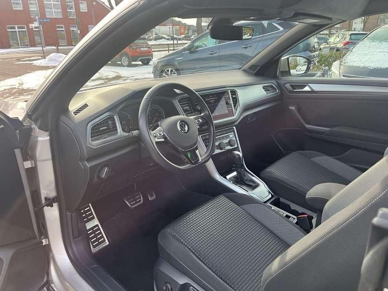 Gebraucht VW T-Roc Cabriolet Active 150 PS (110 kW) 2021 Ivory silver metallic Cabrio