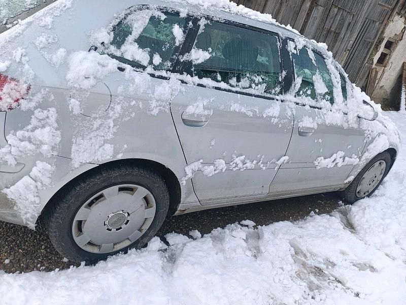 Gebraucht Audi A3 105 PS (77 kW) 2007 Grau Kleinwagen