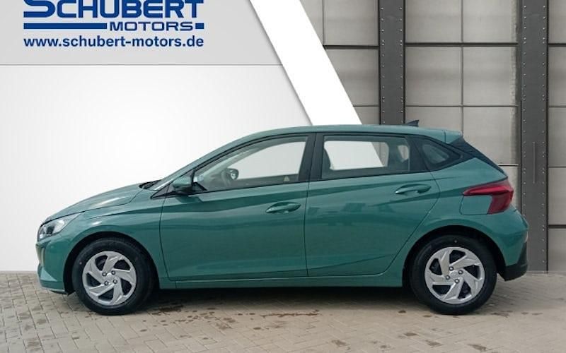 Gebraucht Hyundai i20 Select 79 PS (58 kW) 2025 Grün Limousine