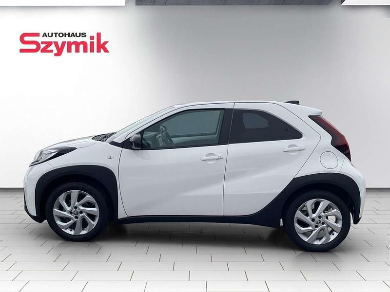 Gebraucht Toyota Aygo X Active 72 PS (52 kW) 2024 Schneeweiß SUV
