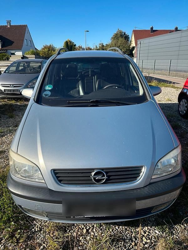 Grau Gebraucht 2002 Opel Zafira Executive Van / Kleinbus | 999 € (Superpreis) - Bild 1/4