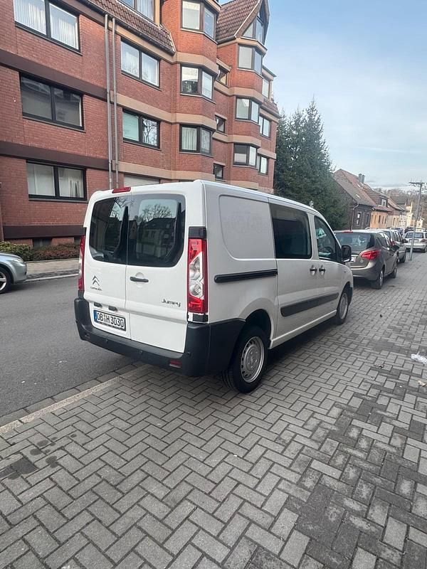 Gebraucht Citroën Jumpy 163 PS (119 kW) 2012 Weiß Van / Kleinbus