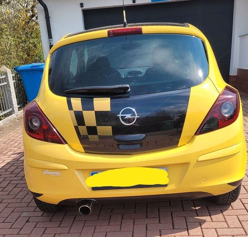 Gebraucht Opel Corsa 87 PS (63 kW) 2010 Gelb Kleinwagen