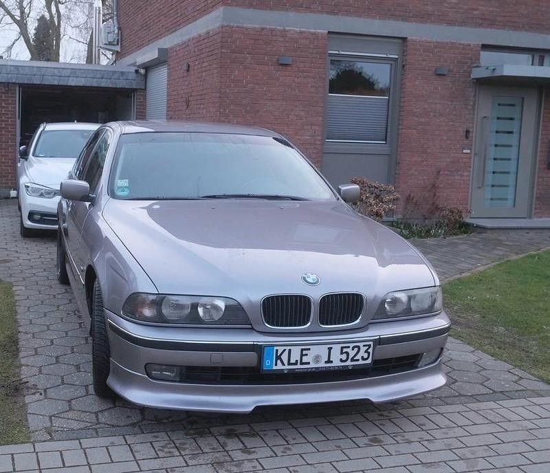 Gebraucht BMW 523 170 PS (125 kW) 1999 Silber Limousine