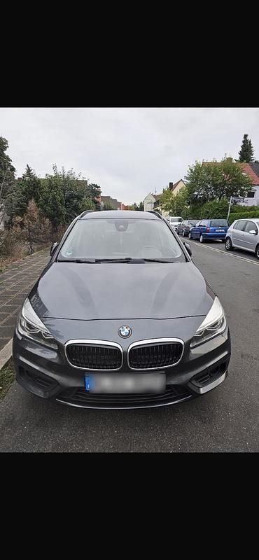 Blau Gebraucht 2015 BMW 218 Gran Tourer Van / Kleinbus | 5.500 € (Guter Preis) - Bild 1/4