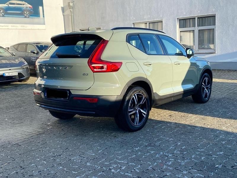 Gebraucht Volvo XC40 Plus 163 PS (119 kW) 2024 Gruen SUV