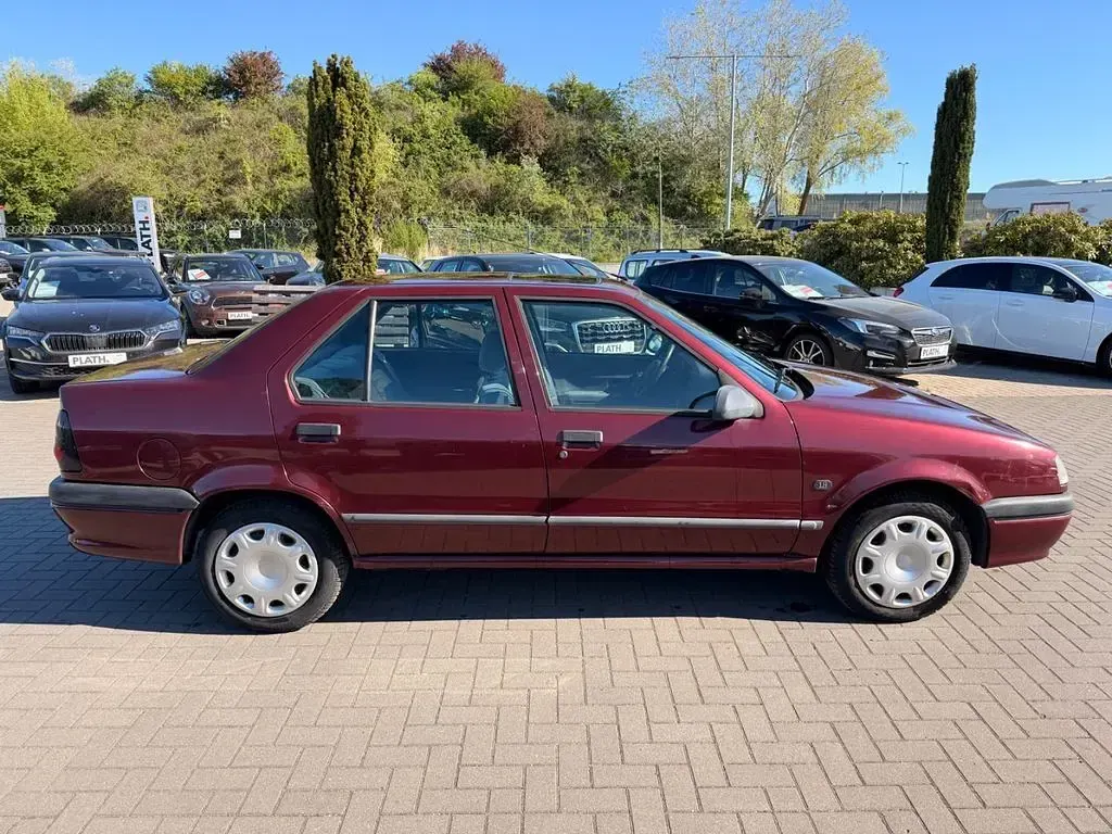 Brugt Renault 19 73 HK (53 kW) 1995 Rød Sedan