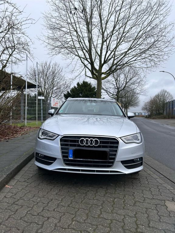 Gebraucht 2013 Audi A3 Sportback Ambiente Limousine | 9.500 € (Fairer Preis) - Bild 1/4