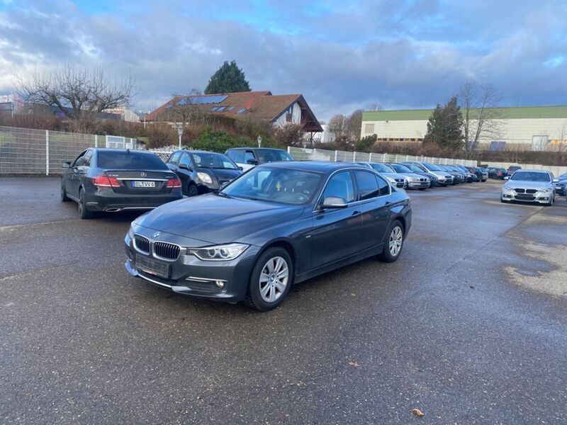 Grau Gebraucht 2013 BMW 318 Comfort Edition Limousine | 9.300 € (Etwas zu teuer) - Bild 1/4