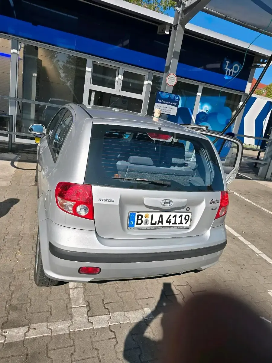 Gebraucht Hyundai Getz 105 PS (77 kW) 2003 Silber Kleinwagen