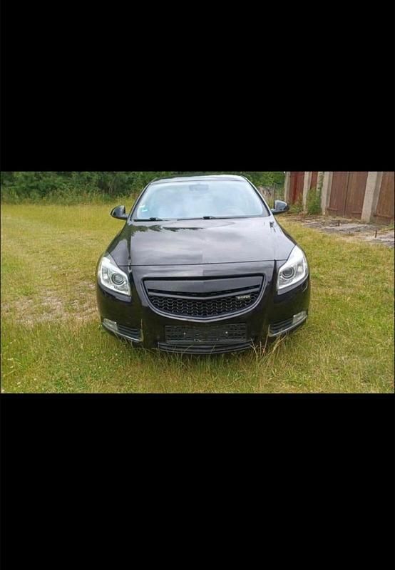 Gebraucht Opel Insignia 220 PS (161 kW) 2008 Schwarz Limousine
