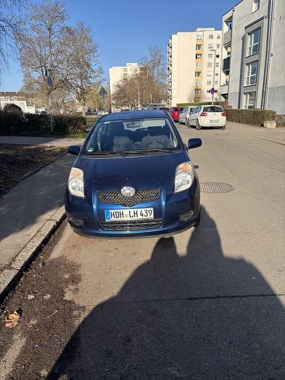 Gebraucht Toyota Yaris 87 PS (63 kW) 2007 Blau Kleinwagen