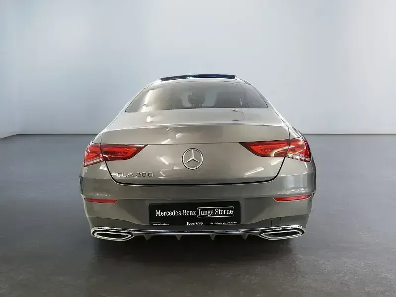 Gebraucht Mercedes CLA200 AMG 163 PS (119 kW) 2023 Grau Coupé