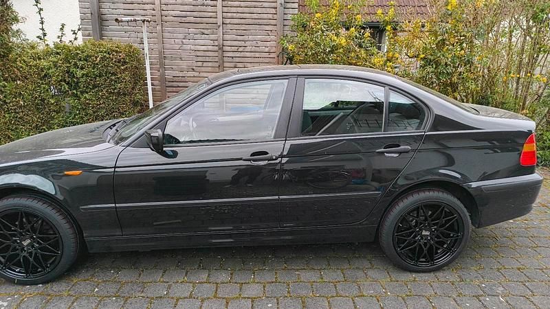 Gebraucht BMW 318 2004 Schwarz Limousine
