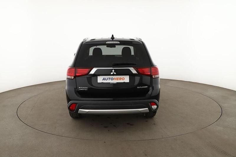 Gebraucht Mitsubishi Outlander Edition 150 PS (110 kW) 2018 Schwarz SUV