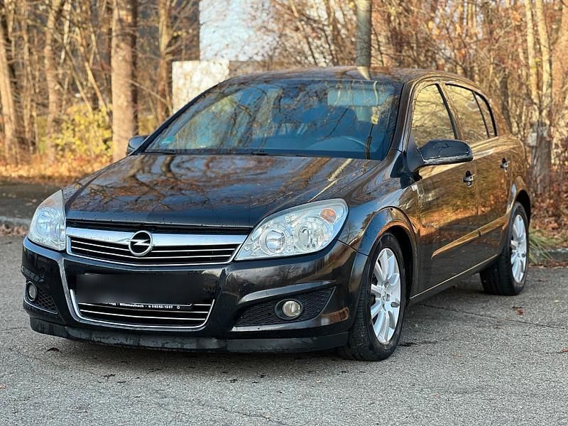 Gebraucht Opel Astra 140 PS (102 kW) 2007 Schwarz Kleinwagen