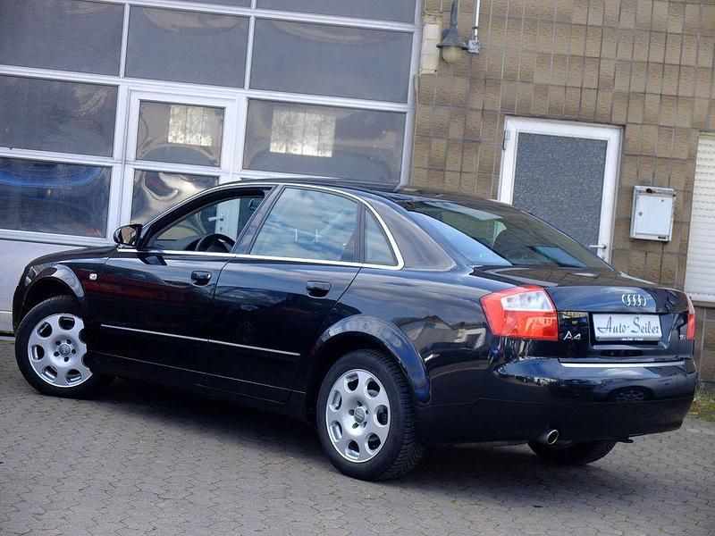 Gebraucht Audi A4 102 PS (75 kW) 2004 Schwarz Limousine