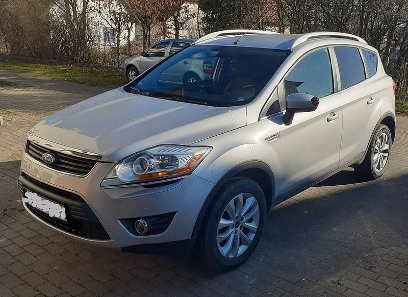 Silber Gebraucht 2010 Ford Kuga Titanium SUV | 7.999 € (Fairer Preis) - Bild 1/4