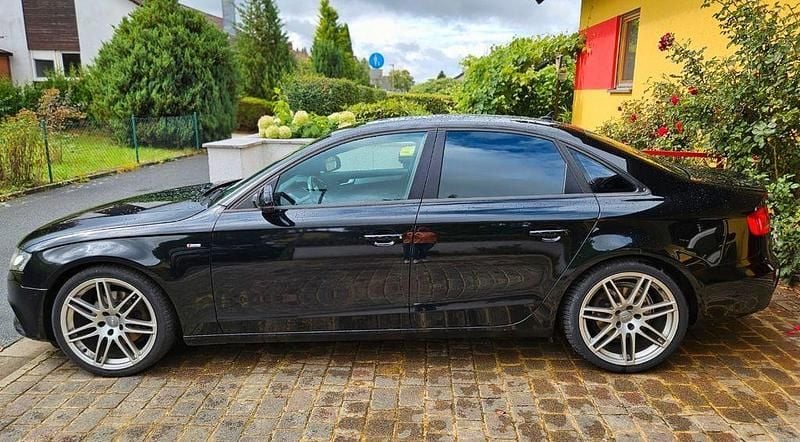Schwarz Gebraucht 2009 Audi A4 Attraction Limousine | 5.500 € (Guter Preis) - Bild 1/4