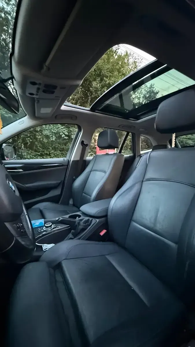 Gebraucht BMW X1 176 PS (129 kW) 2011 Schwarz SUV