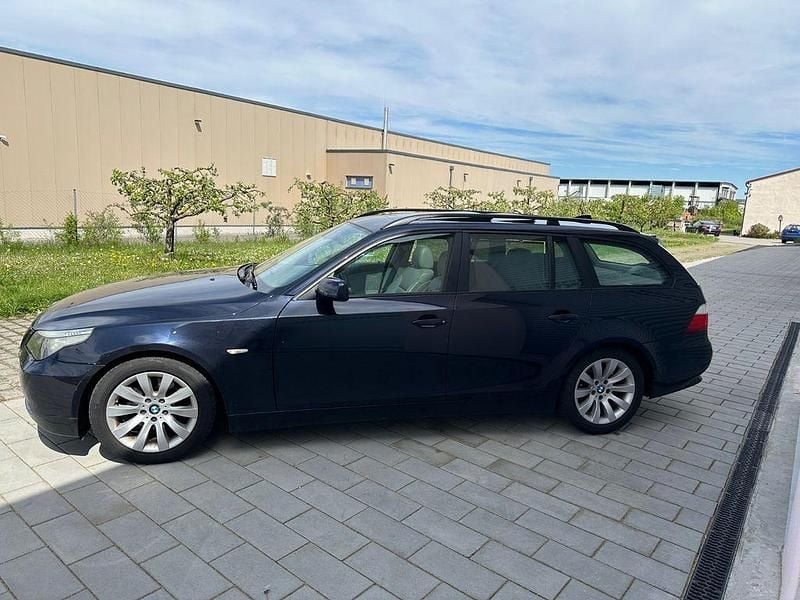 Second-hand BMW 525 218 CP (160 kW) 2006 Albastru Break