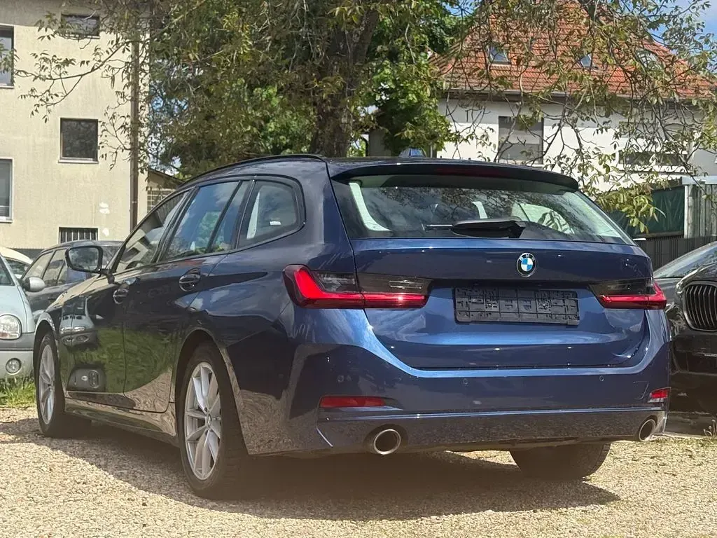 Gebraucht BMW 318 Shadowline 156 PS (114 kW) 2022 Blau Kombi