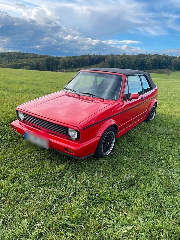 Rot Gebraucht 1992 VW Golf Cabriolet Sportline Cabrio | 9.999 € - Bild 1/4