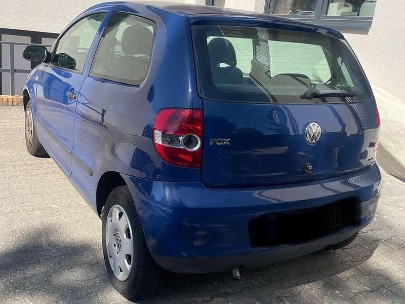 Blau Gebraucht 2007 VW Fox Kleinwagen | 2.000 € (Etwas zu teuer) - Bild 1/4