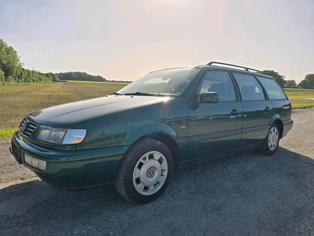Gebraucht VW Passat 90 PS (66 kW) 1996 Grün Kombi