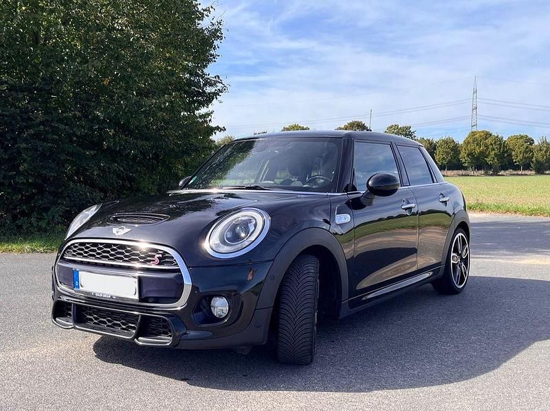 Schwarz Gebraucht 2016 Mini John Cooper Works Kleinwagen | 16.900 € (Fairer Preis) - Bild 1/4
