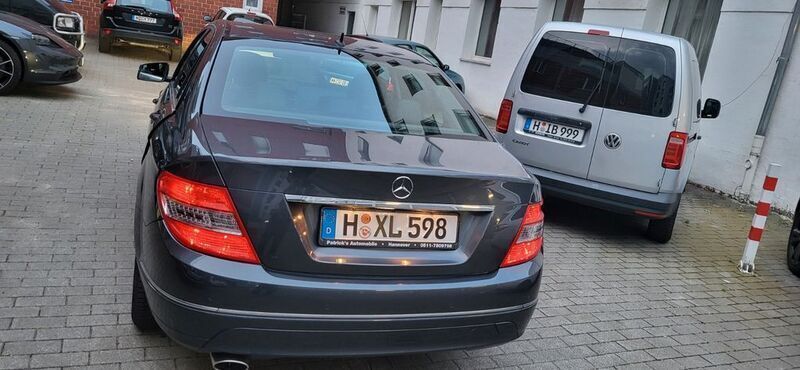 Gebraucht Mercedes C220 170 PS (125 kW) 2010 Grau Limousine