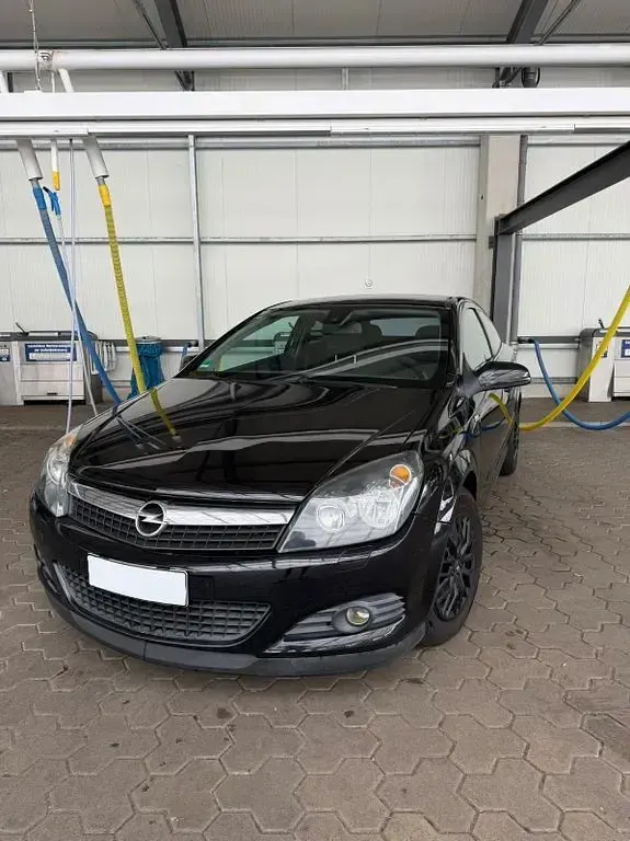Gebraucht Opel Astra GTC Sport 140 PS (102 kW) 2009 Schwarz Coupé