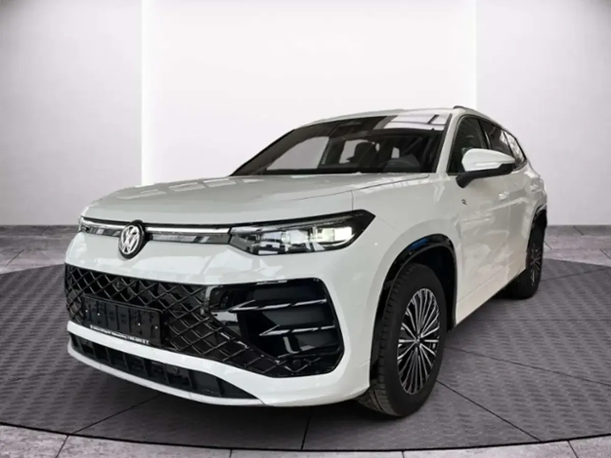 Gebraucht VW Tayron R-line 193 PS (141 kW) 2025 Pure white SUV