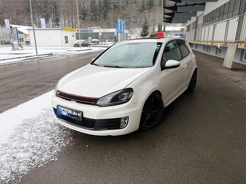 Weiß Gebraucht 2009 VW Golf VI GTI Limousine | 6.290 € (Superpreis) - Bild 1/4