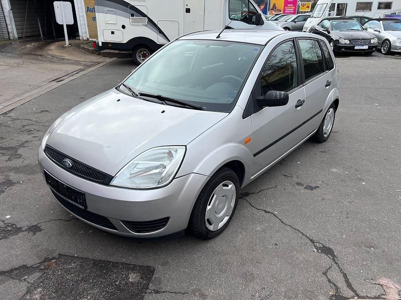 Gebraucht Ford Fiesta 69 PS (50 kW) 2005 Silber Kleinwagen