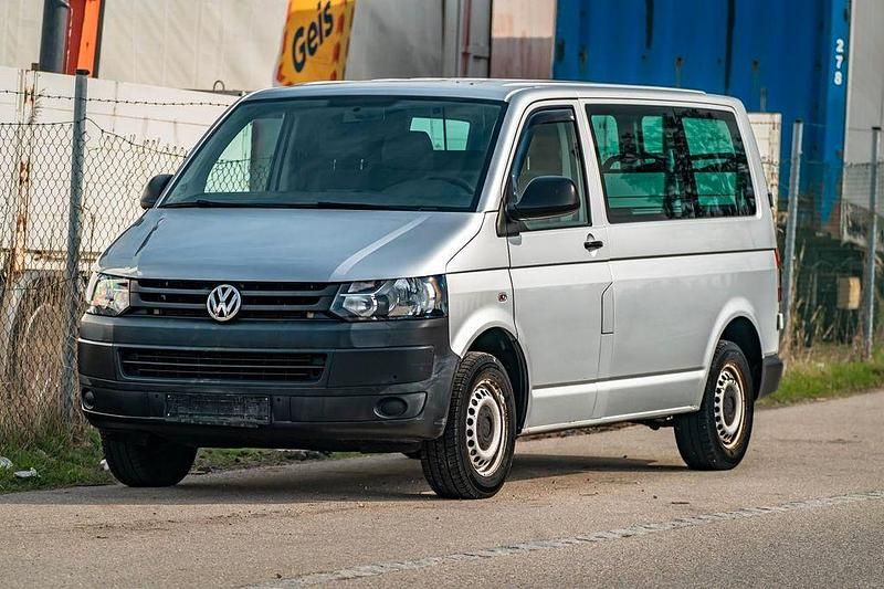 Gebraucht VW Transporter 140 PS (102 kW) 2014 Silber Van