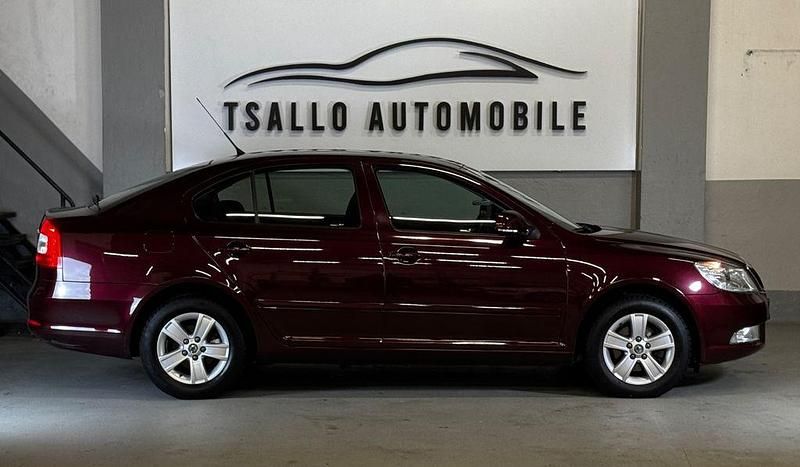 Gebraucht Skoda Octavia 122 PS (89 kW) 2010 Rot Limousine