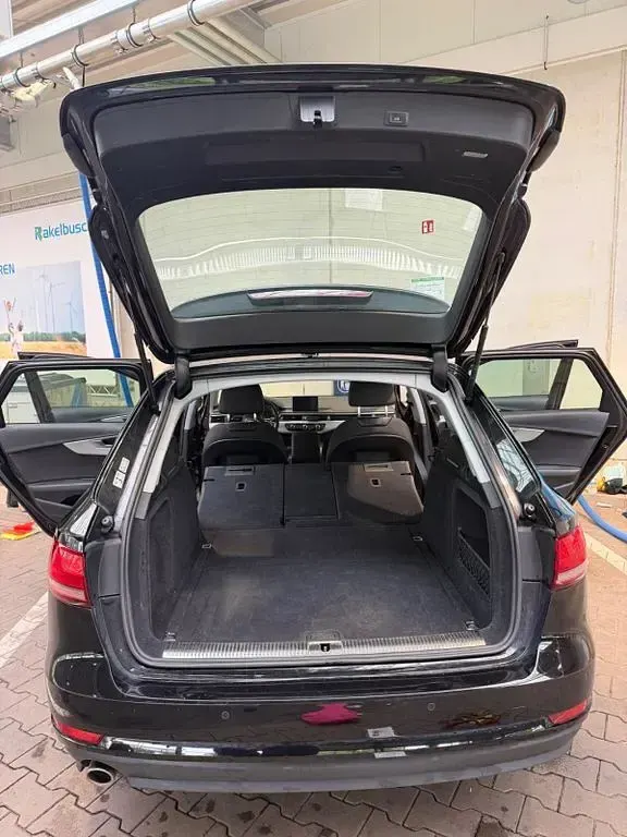 Gebraucht Audi A4 Design 150 PS (110 kW) 2018 Schwarz Kombi
