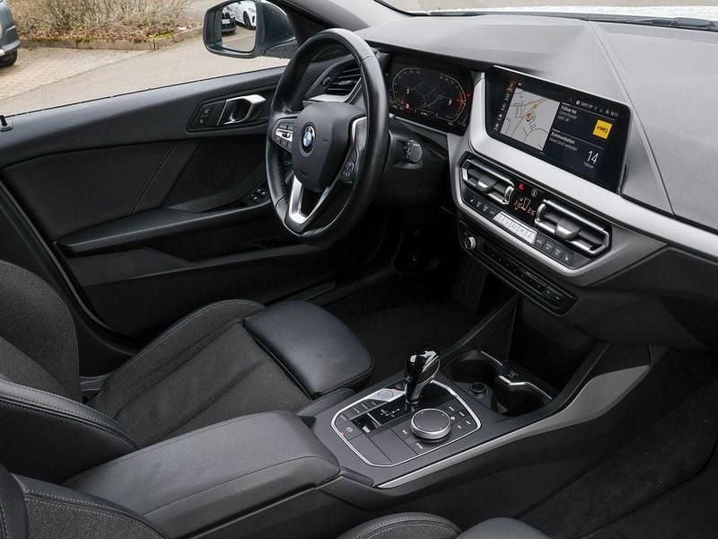 Gebraucht BMW 118 Advantage 136 PS (100 kW) 2023 Alpinweiss iii Kleinwagen