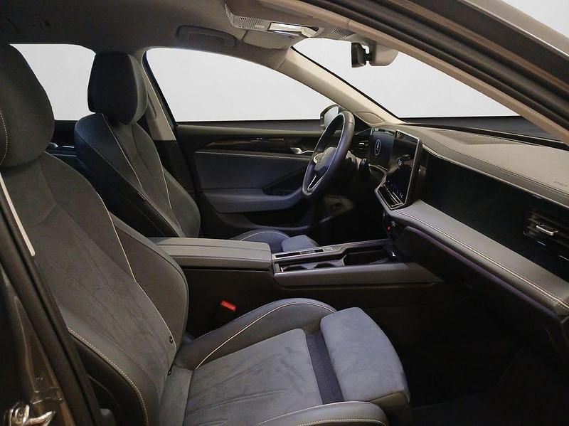 Gebraucht VW Passat Business 150 PS (110 kW) 2025 Diabasgrau metallic (metallic) Kombi