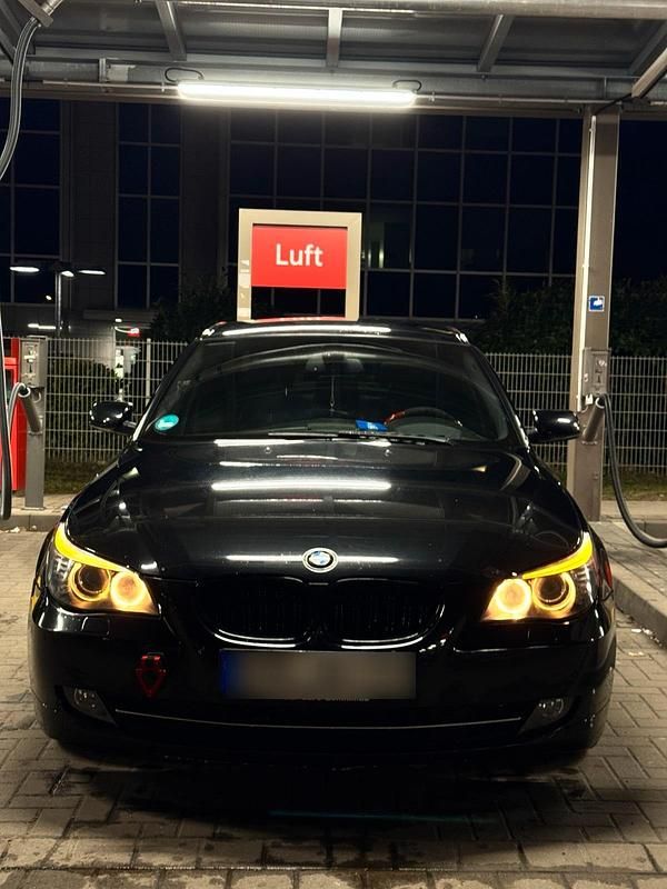 Gebraucht BMW 525 300 PS (220 kW) 2008 Schwarz Limousine