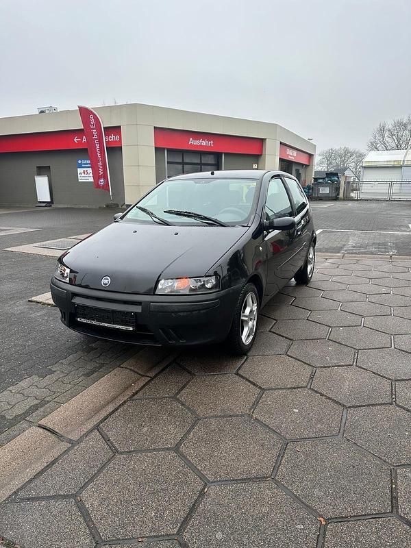 Schwarz Gebraucht 2004 Fiat Punto Kleinwagen | 1.599 € (Etwas zu teuer) - Bild 1/4