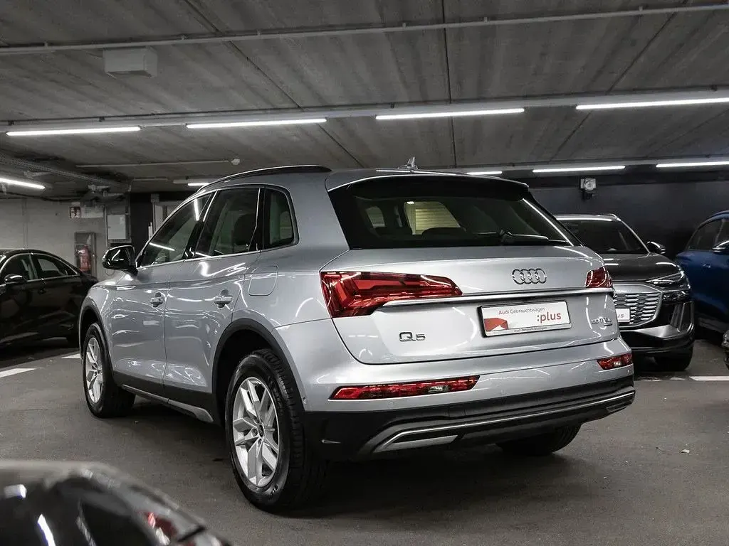 Gebraucht Audi Q5 Comfort 299 PS (219 kW) 2023 Florettsilber metallic SUV